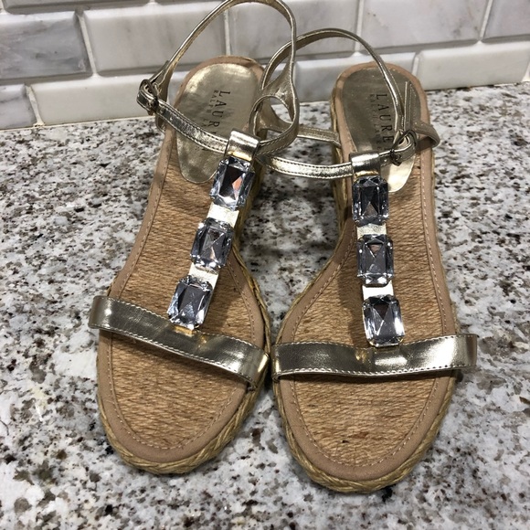 Like New ❤️ 9.5 T-Strap Sandals Ralph Lauren - Picture 4 of 7